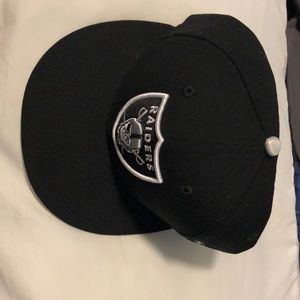 Brand new Oakland Raiders fitted hat